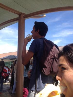 mvhsbananas's tweet photo. http://t.co/7bXV3LtZIp