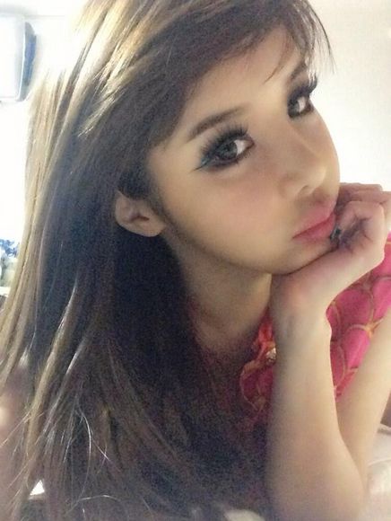               ! (Happy Birthday Park bom eonni fighting! Ignore your bashers eonnie take care :) 