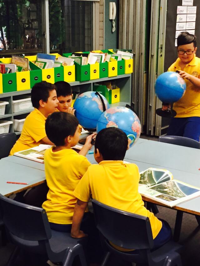 CabraPS's tweet photo. Our Year 3 Ss on a mystery Skype call with students from around the world. #mysteryskype http://t.co/rMQBnsG2bG