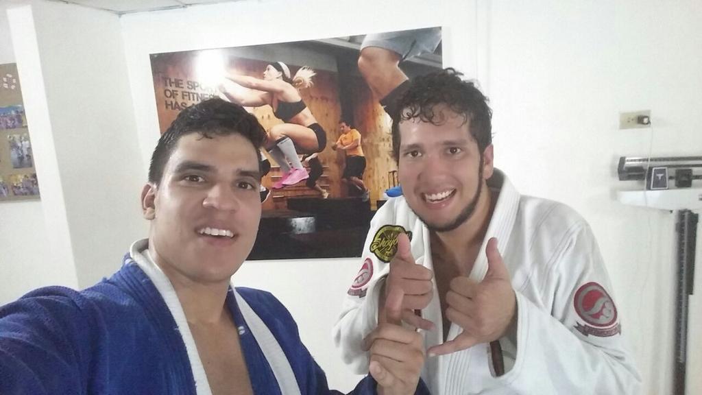 Robleto_Omar's tweet image. Por amor al arte! #Bjj #artesuave #parthner #desdelablanca #shoyoroll