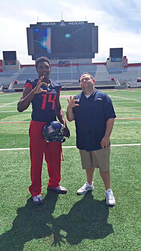 OutsidetheGAME's tweet image. "@KhalilDTN Unofficial visit to my future home UofA #BearDown http://t.co/H7v4azWK2g" Blessed #FamilyMatters #ClassMatters #OutsideTheGame