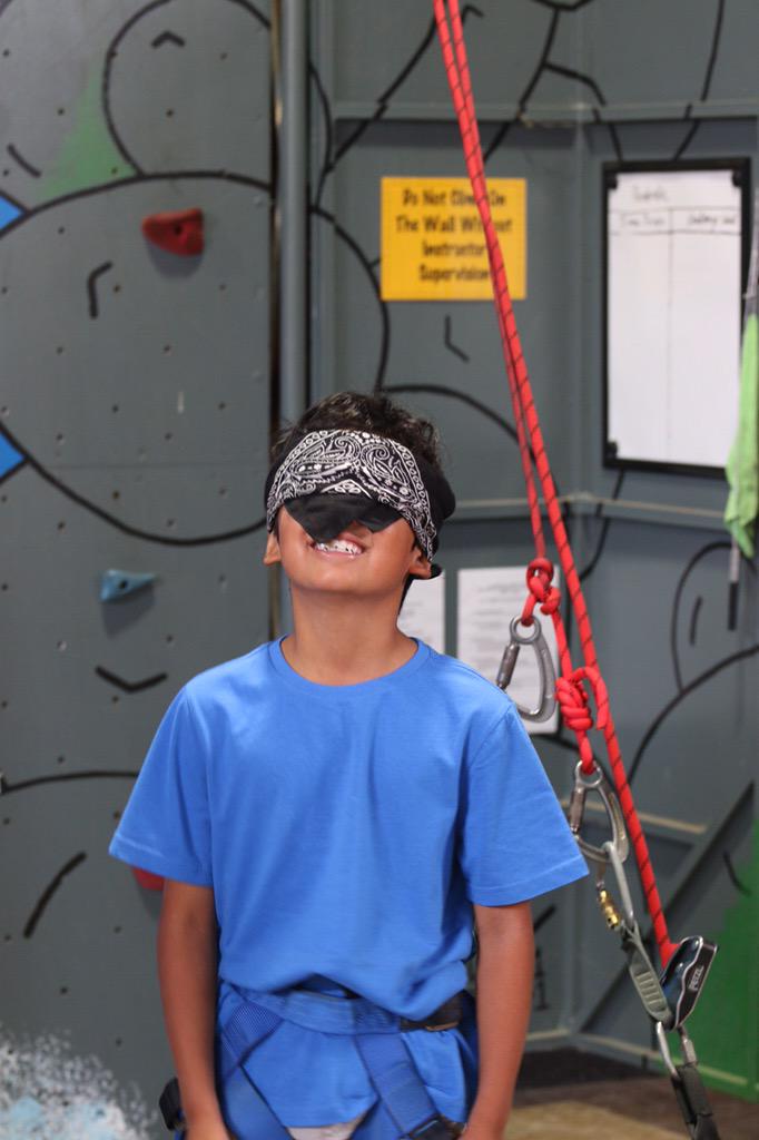 pembrokejs's tweet photo. Blind folded rock climbing http://t.co/6Ts5wjIgQJ