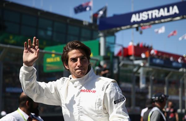 ResumenF1's tweet photo. .@ManorF1Team confirmó a @robertomerhi como compañero de pista de @WillStevens_ de cara al #GPMalasia. #F1 #Formula1 http://t.co/LYfRVq21Zz