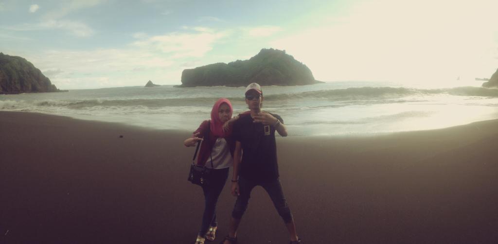 ArdhyMSFD's tweet photo. And tks.big for tks to my wife :* love u so much darl @cellanandyta http://t.co/vekR9F6rd8