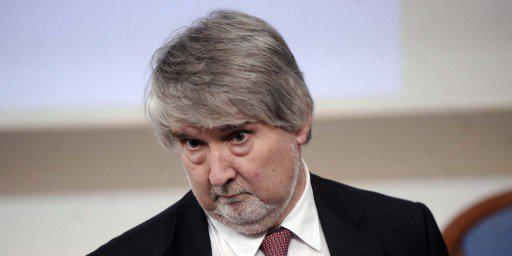 furiacervelli's tweet photo. #Scuola Il #JobsSchool di Robocoop #Poletti: «Ragazzi meno vacanze, più lavoro ai mercati» http://t.co/vl4NlL6hWH http://t.co/kI9OBNEvwz