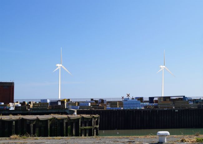 NEWS: #Shoreham Port wind turbines get the green light splashfm.com/shoreham-port-…