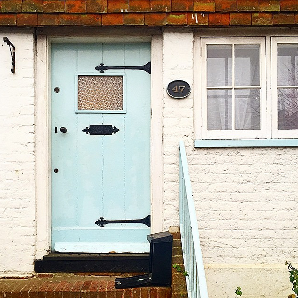 LINKArc's tweet photo. RT @HouseBeautiful: 8 Pretty Pastel Doors That Will Put A Spring In Your Step http://t.co/EYHTkAYyRe http://t.co/jgBA1eRG69
