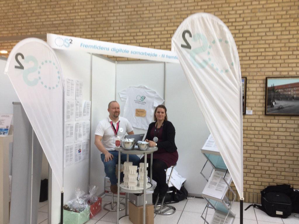 OS2offdig's tweet photo. Vi er klar på standen! Kig ind til os 😀 #offdig #OS2DK #mmfp_ #jensk http://t.co/CfFYSbdZSe