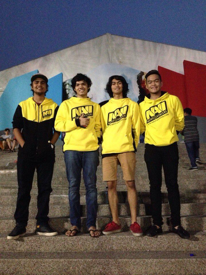 natusvincere's tweet photo. Our Malaysian fans are really great. Thank you for being so cool, guys! #navifans http://t.co/3rqrpQVkaM