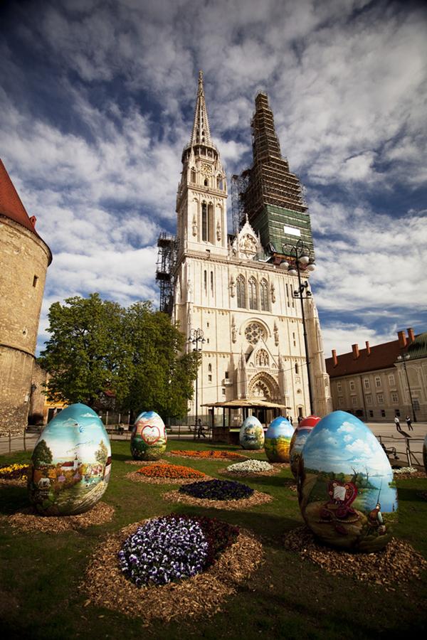 InsightDesignG's tweet photo. #Zagreb throws the worst Easter Egg Hunts ever ๐ Photo by Marko Vrdoljak& @zagreb_tourist #insightdesignguide #Easter http://t.co/alqZqMTkTf