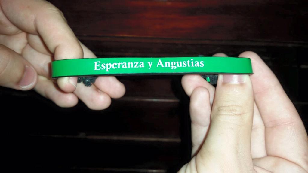 Desde hace unos días se puede adquirir la nueva pulsera de la Hdad de la Esperanza en la casa Hdad.