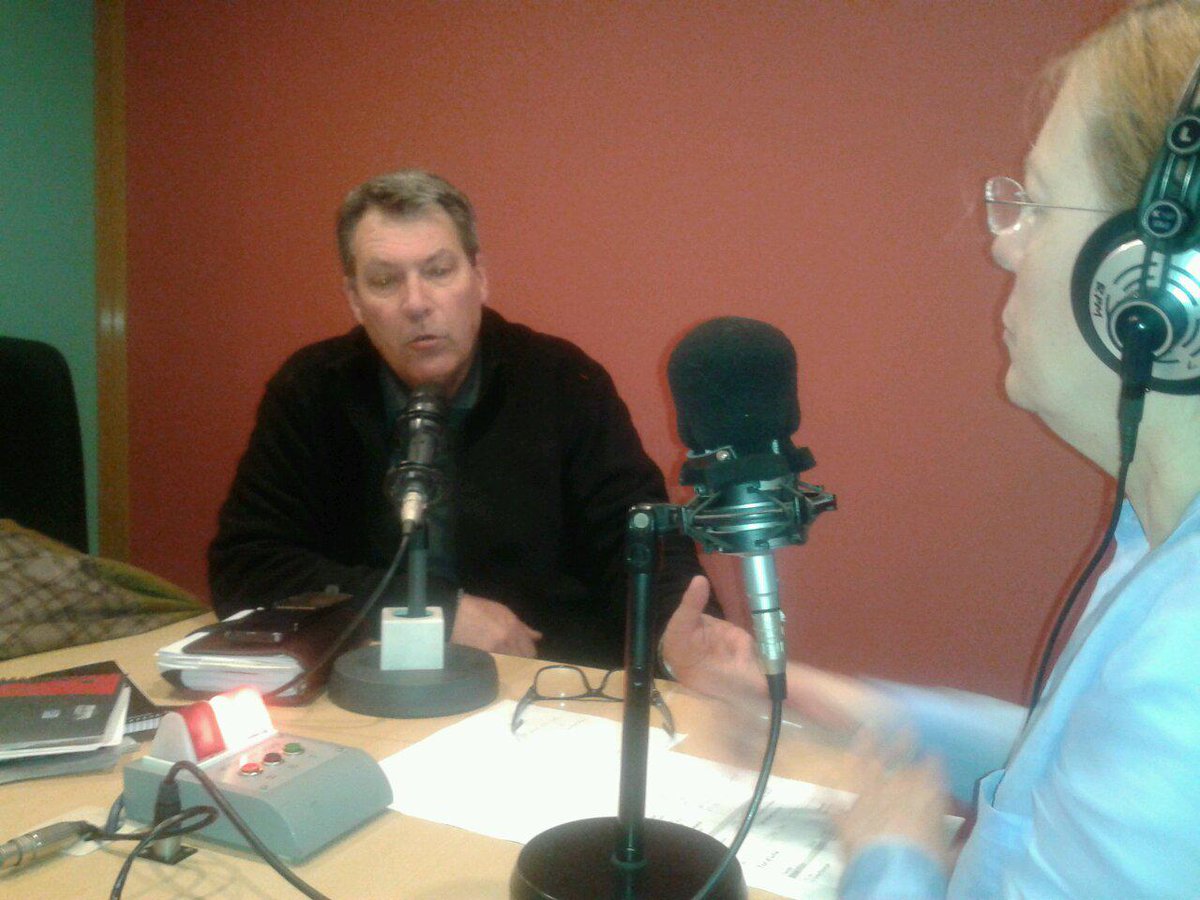 @turrinus Anton Torrents parla dels grups de recreacio historica al programa #totduna <a href="/MuseuRomaPM/">Museu Romà de Premià</a> <a href="/lalolafm/">lola busquets</a>