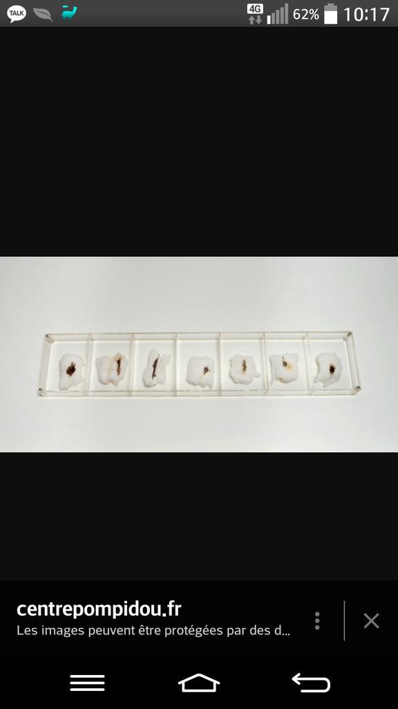 Soline's tweet photo. #souvenirsMW Mon 1er musée fut Beaubourg, j'avais 10 ans, et PAF "une semaine de mon sang menstruel" par Gina Pane. http://t.co/BvYkXi2DJO