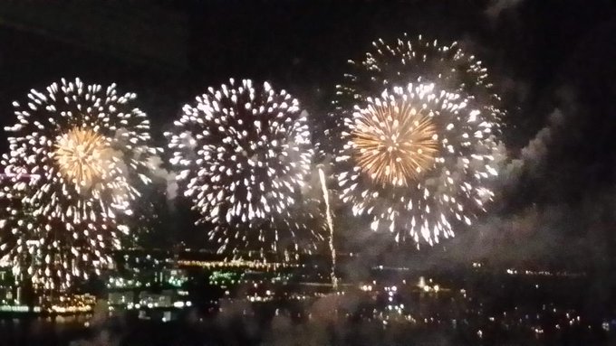速報 みなとこうべ海上花火大会の日程は10月 駐車場や穴場を調査 Magicbeach