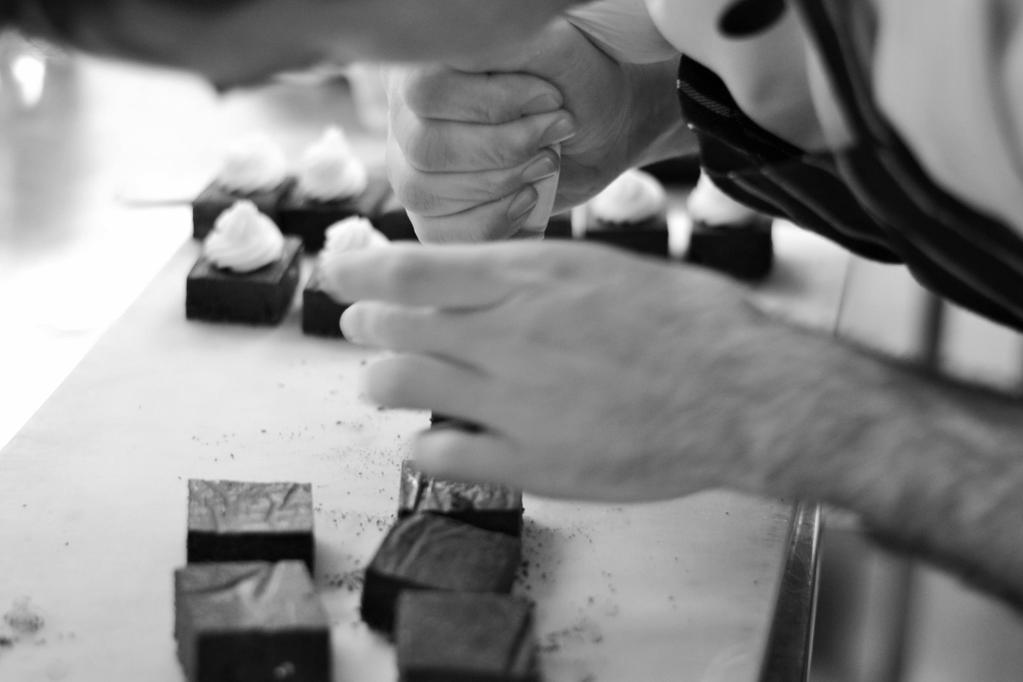 limoncello_food's tweet image. All our food is hand prepared in our kitchen, so we can do almost anything on request! Call 0207 729 9790 #Limoncello