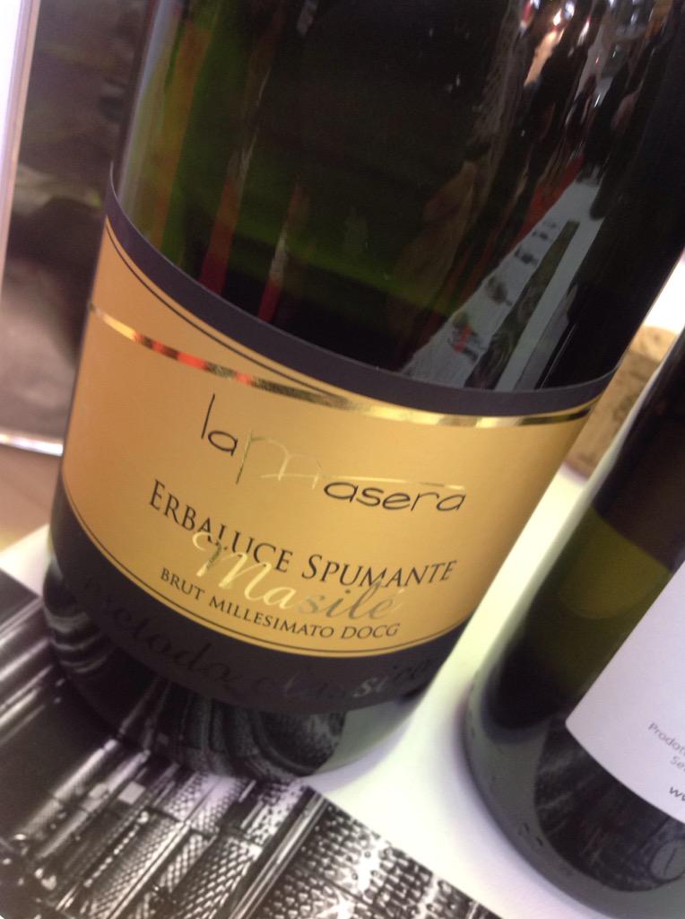 cuoriforchetta's tweet photo. Ho assaggiato #Masile ed ora vado a votare al pad. 12 stand C 2 del Touring Club al #Vinitaly2015 #lamasera http://t.co/Xkd0jRpg1j”