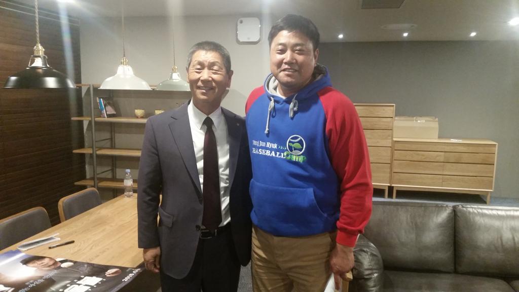 어제 김성근감독님의 영화 파울볼시사회 다녀왔습니다. 이 시대의 젊은이들이 꼭 봐야할 영화 극한의 환경속에서 도전하고 목표를 향해 끊임없이...