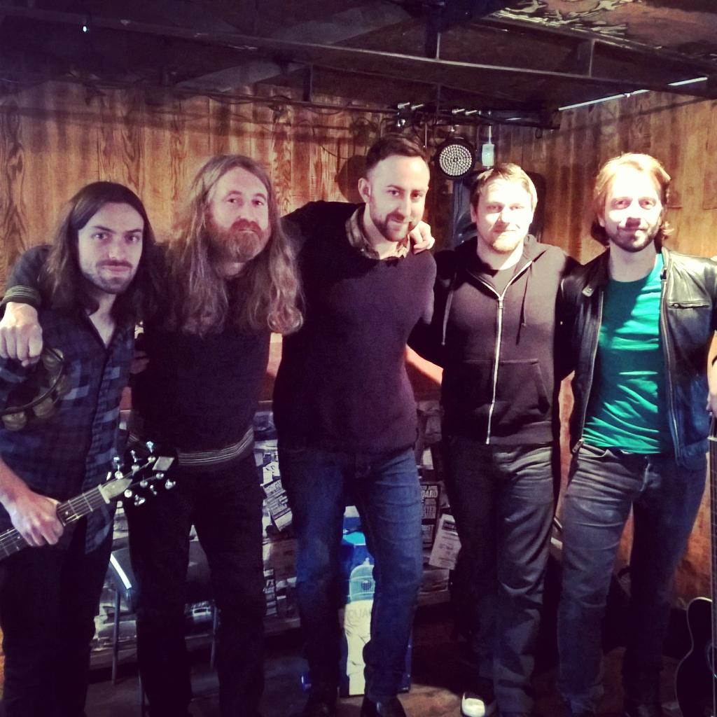 JustinEPercival's tweet photo. Just witnessed an incredible exclusive acoustic performance by @theanswerrocks for @MixRadio - Thanks Guys http://t.co/UHhkRGNfKa