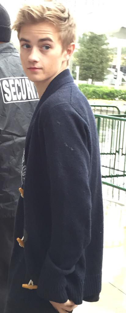OH MY GOD, 19! HAPPY BIRTHDAY TO THE ONE & ONLY JACK EDWARD JOHNSON! I HOPE YOU HAVE AN AMAZING BIRTHDAY! I LOVE YOU 