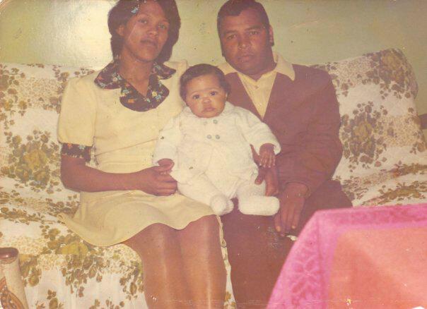 ShazCT's tweet image. Pic taken back in 1977, me of cos being the baby lol! #waybackintime