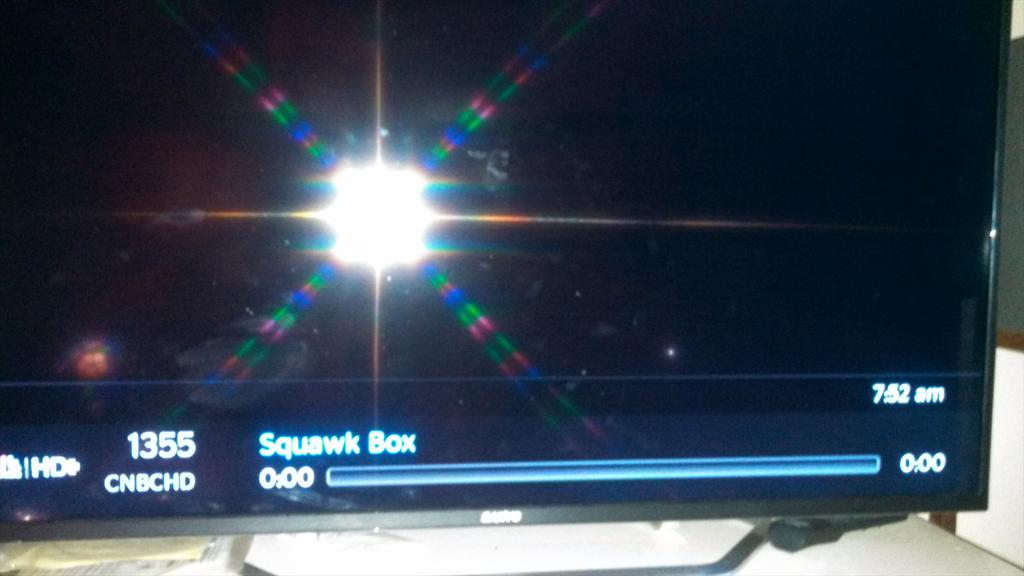 Wow looking good today <a href="/BeckyQuick/">Becky Quick</a> .... if I could see u, I mean @twc <a href="/TWC_Help/">TWC_Help</a> #HASHTAGHELL