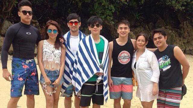 KNSmoochersOFP's tweet photo. “@Imhernansoriano: happy bday kath!!!! #gropie #lunchtime #happybday #Kathryn19 #katrynXIX… https://t.co/5chtP9sCgr” http://t.co/2AzCbbVxrX