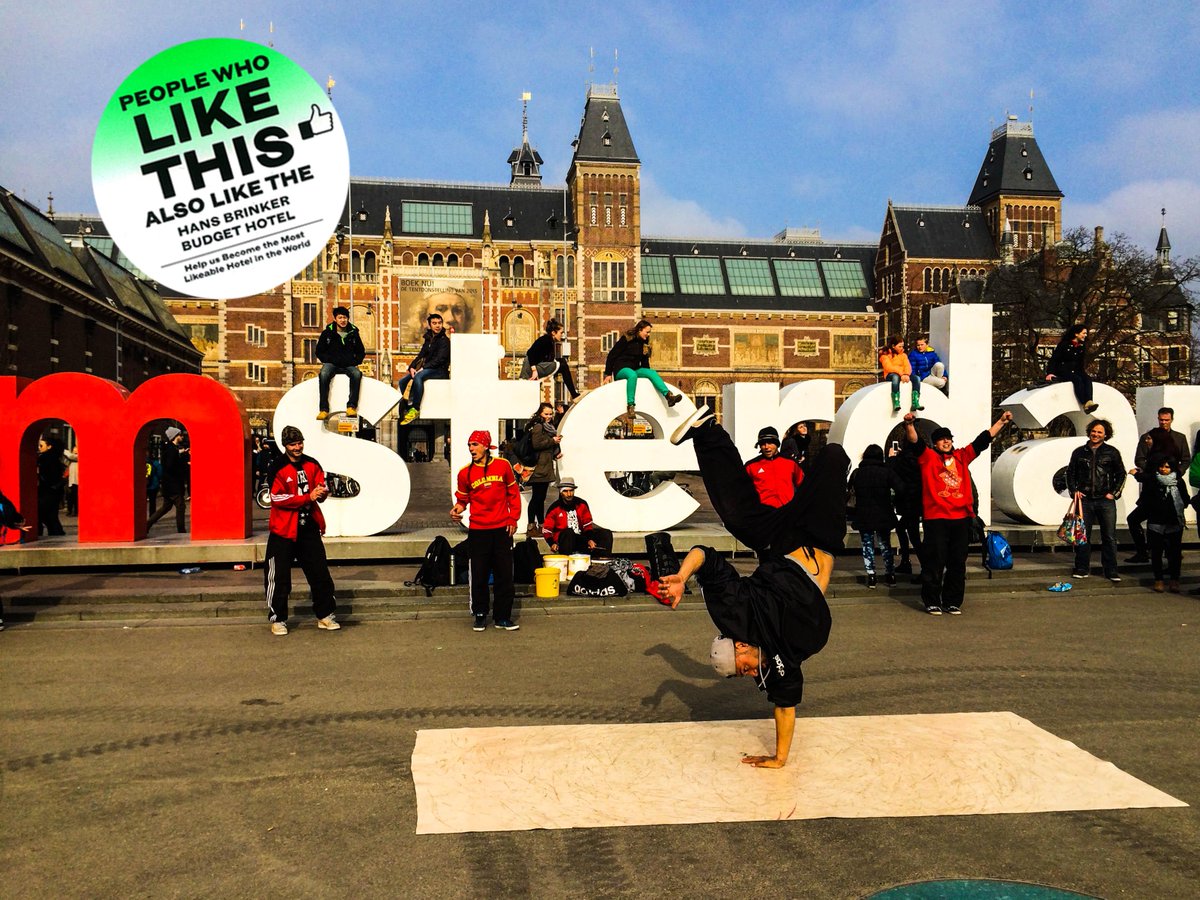 HansBrinkerInfo's tweet photo. Funky street art in #Amsterdam! What was the coolest thing you ever saw in the streets of our city? #brinkerstyle http://t.co/8j5Tvv0k2Y