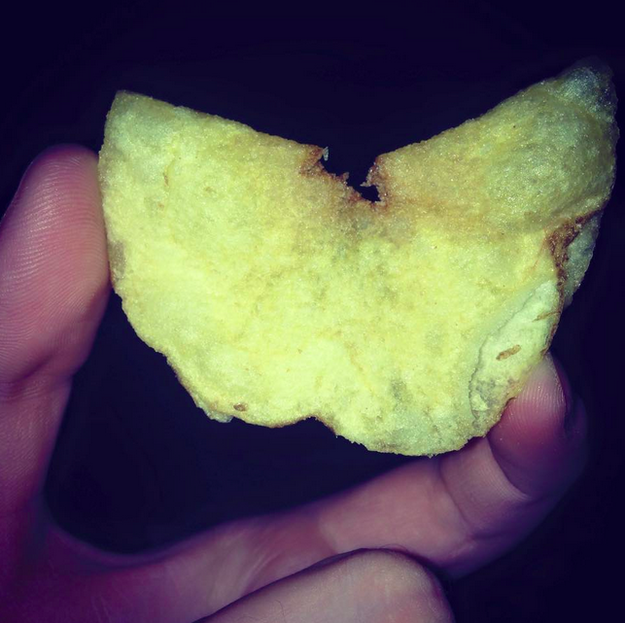 Harry_Filthy's tweet photo. CRISPS RULE EVERYTHING AROUND ME *W* http://t.co/a8uix1f7qb