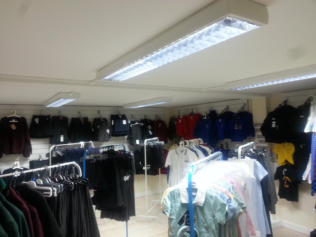 Kedaph0's tweet photo. http://t.co/vf0wRJJTUE @Kedaph0 a comprehensive range of school uniforms and year-round stock http://t.co/4mQ4CFnO3T