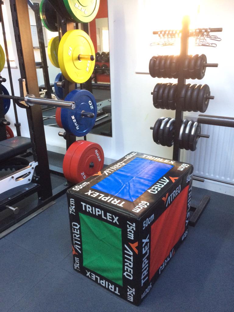 ShiplakeRugby's tweet photo. @Atreqfit new polyp box in the school gym! http://t.co/oyTWDQfbi1