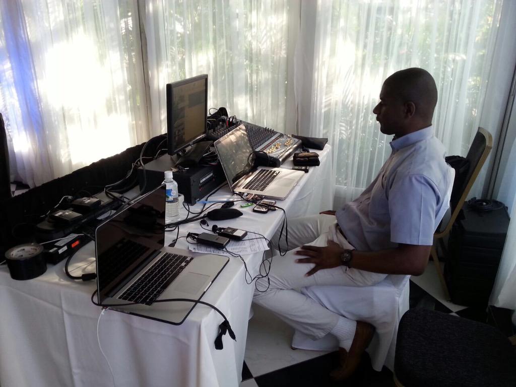 reggaetechav's tweet photo. #currentsituation #IBM #ReggaeTech #AudioVisual #PowerfulConnections @TerraNovaHotel http://t.co/Gx9pHzK05f