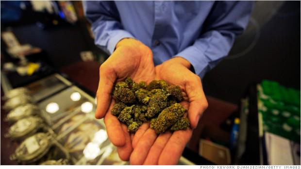 CNNBusiness's tweet image. #Ohio just took one step closer to becoming the 5th state to legalize pot: cnnmon.ie/1Hz82Hl @ResponsibleOH