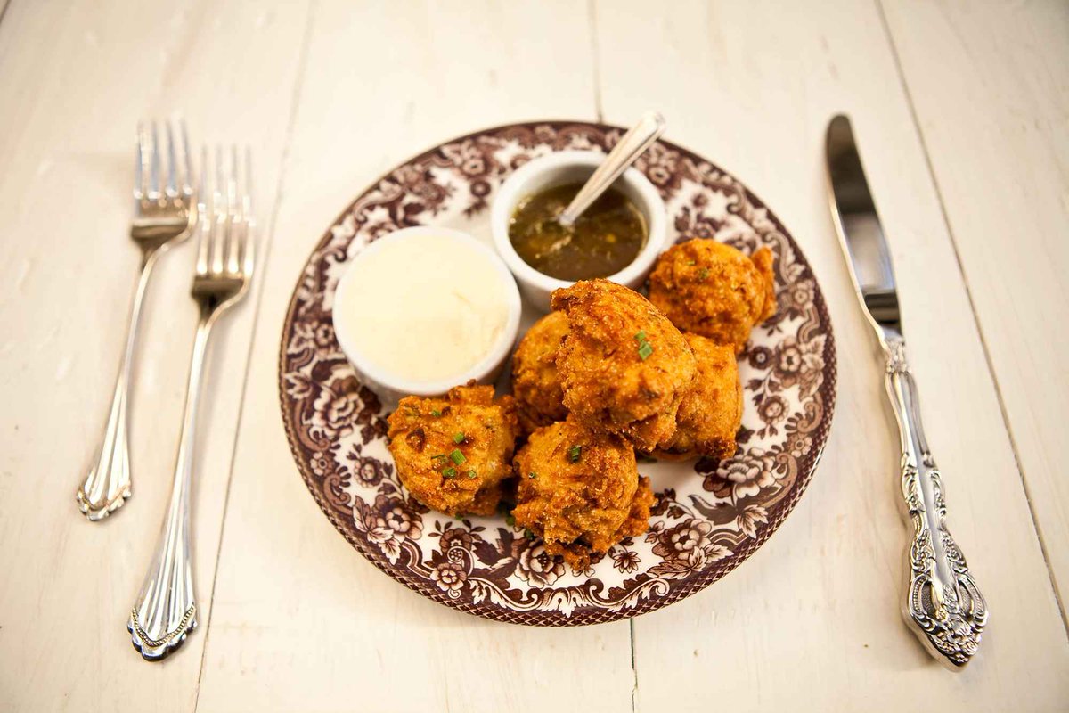 The 8 Best Soul Food Restaurants in Dallas: thrillist.com/eat/dallas/bes…