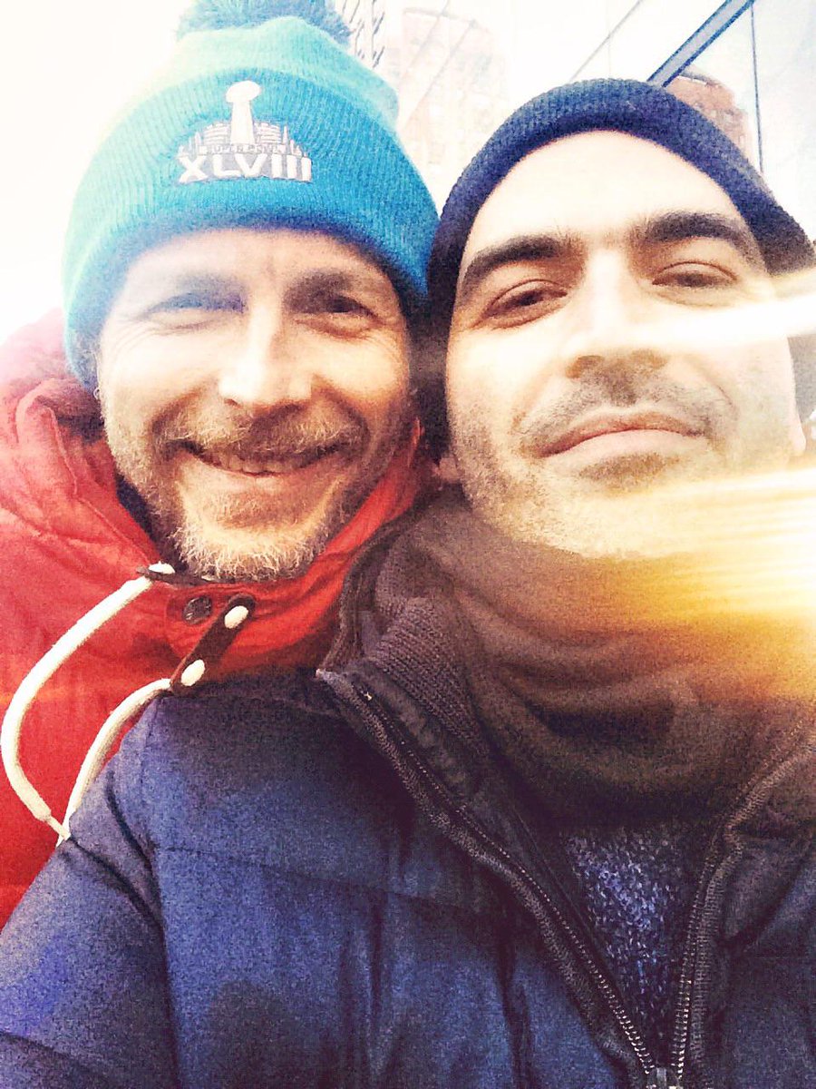 robertosaviano's tweet photo. Nella gelida primavera newyorchese ci siam scaldati raccontandoci il mondo come facciamo sempre quando ci incontriamo http://t.co/MQDphDOWxl