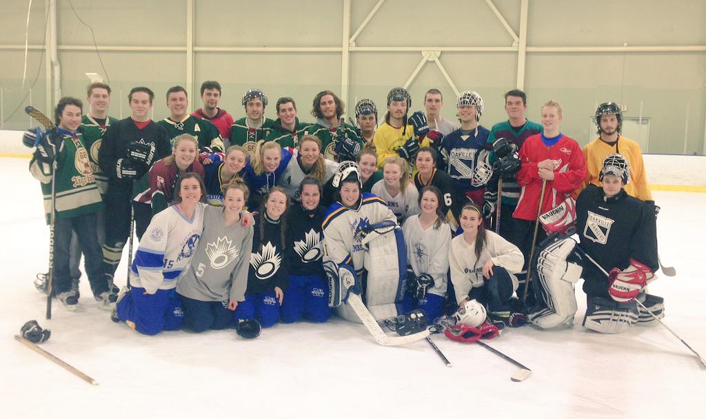 We invited a few friends out to play some ringy last night, thanks to all who came out! <a href="/StFXAthletics/">StFX Athletics</a> #Xluvsringette