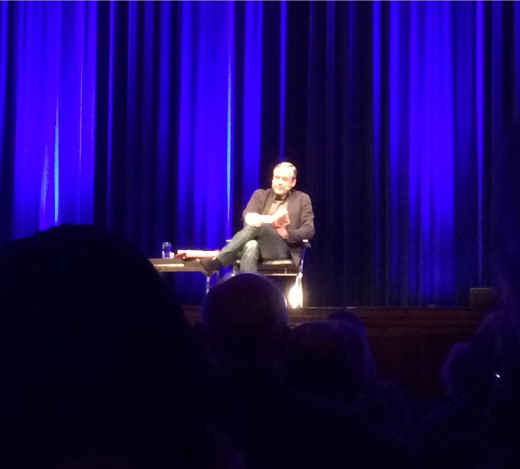 LiteratourBlog's tweet image. #AxelHacke liest in #Jena aus dem kolumnistischen Manifest @Kunstmannverlag