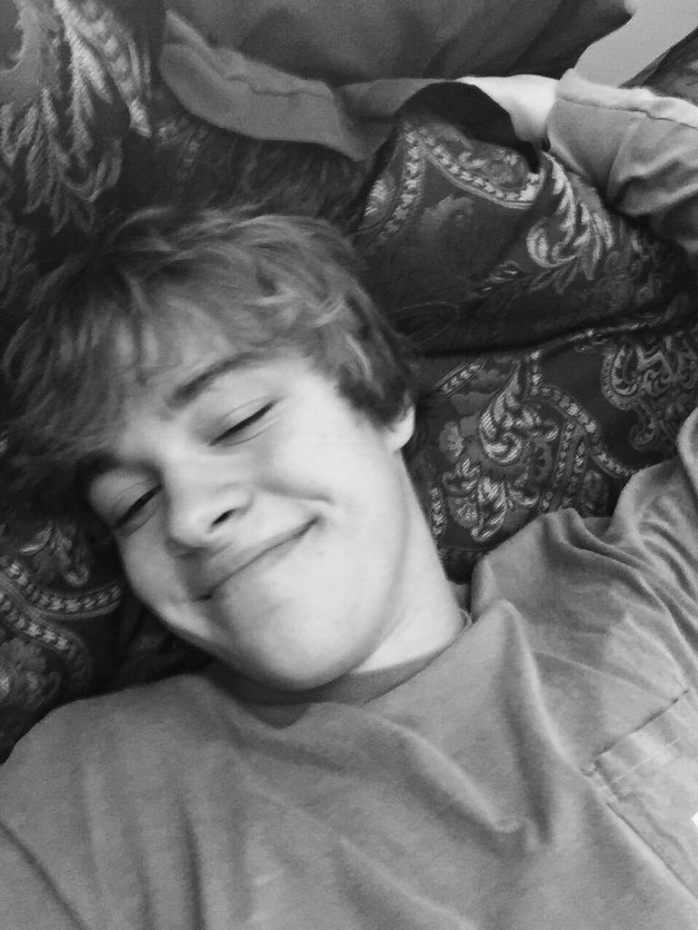 ChristianLeave tweet picture