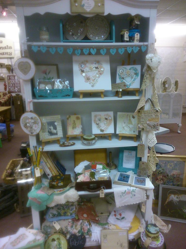 AmandasVintage's tweet photo. #wetherbyhour #Decoporium #mystall #handmade #vintage #embroidery #haberdashery http://t.co/jFpf6p7OpZ
