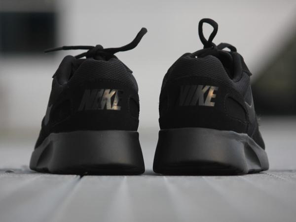 nike kaishi triple black