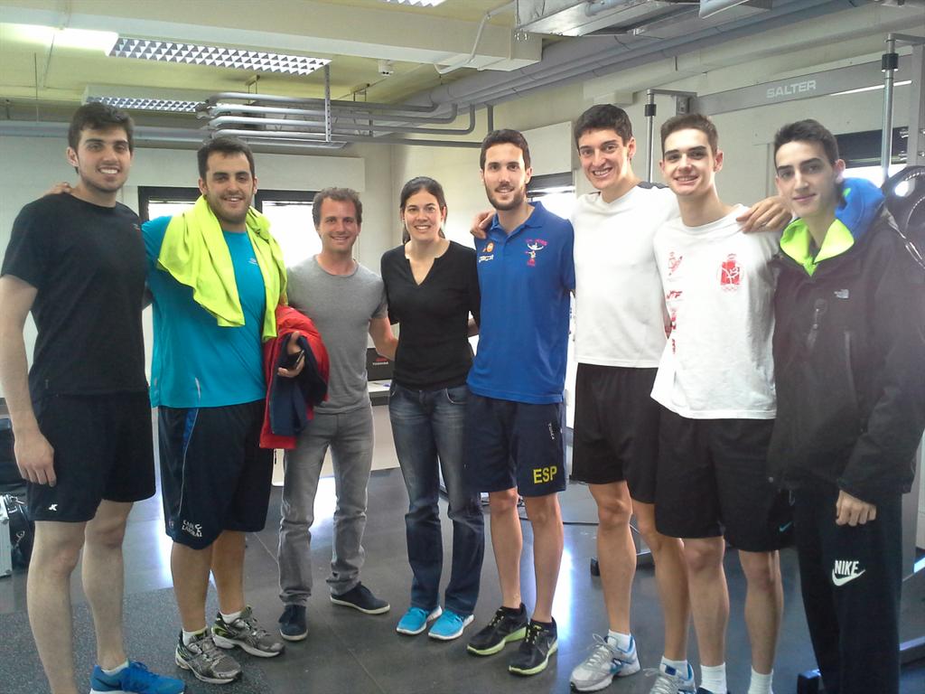 _adriancabo_'s tweet photo. Test de salto y fuerza en los laboratorios del CAR. Estamos a tope! http://t.co/1QIXhGIEFO