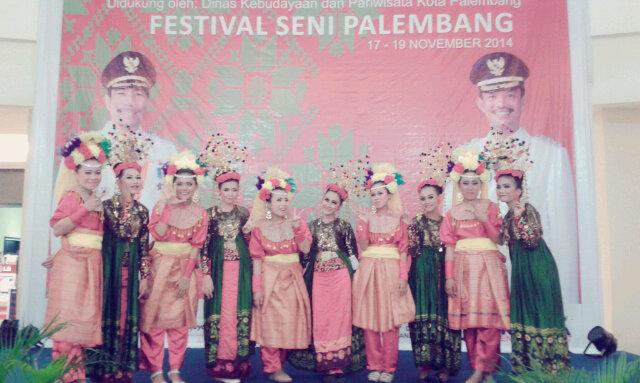 Nari <a href="/pim/">Pim</a>