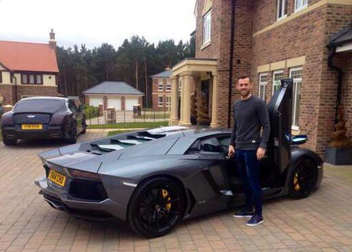 RomansStAlbans's tweet photo. Controversial story in news Premiership player is photographed next to his Lamborghini. What a car #StephenFletcher http://t.co/JDyJLslJVG