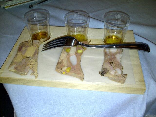 CSparvoli's tweet image. #vinitaly2015 la terrina di Enzino tris di carni bianche creato dallo stellato Enzo DePra per Col Vetoraz