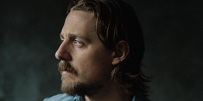 gardenandgun's tweet photo. Sturgill Simpson is a country outlaw in the tradition of Waylon, Merle, and Johnny. http://t.co/j6R4jjcnP2 http://t.co/Hq0aXGUIzw
