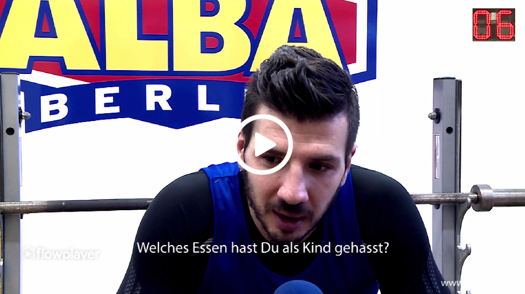 uberarenaberlin's tweet photo. Die schnellste @albaberlin Shotclock aller Zeiten: http://t.co/XSrCvj8o3H Eine neue Folge mit #MarkoBanic! http://t.co/47jgbgO1Zg