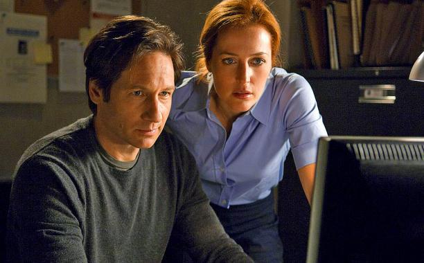JournalDuGeek's tweet photo. C'est officiel, X-Files reviendra pour six épisodes http://t.co/Wg4jJIgoip http://t.co/621BDXo310