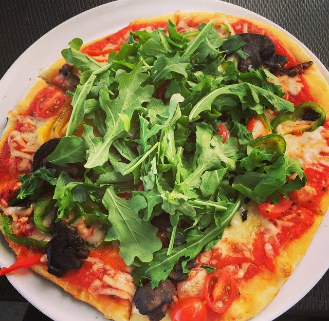 livebasilpizza's tweet photo. 160 seconds to perfection. That’s less than 3 minute’s time. Thanks @kathrynmcpherson for sharing! http://t.co/qNRZ79IRC8