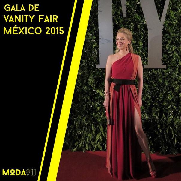 EdithGFansBCN's tweet photo. Evento @EdithGonzalezMx #alfombraroja #VanityFairMx #CasadelLago #moda911 http://t.co/Zo5QaQihnr
