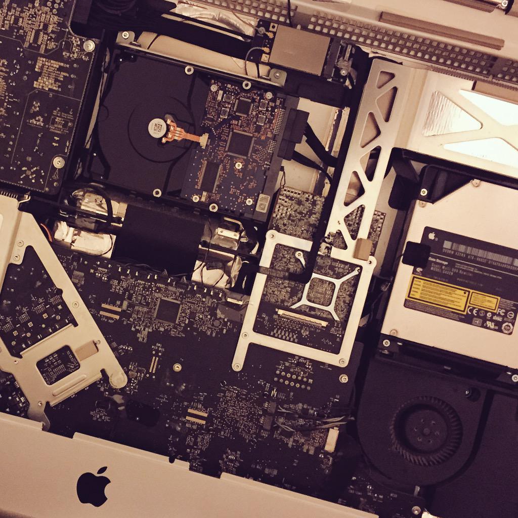 BoostYourMac's tweet image. @Paull78 pronto per una diretta #Twitter del boost del suo #iMac? #BoostYourMac