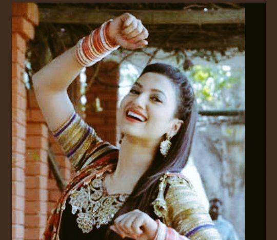 train_diaries_'s tweet photo. @GAUAHAR_KHAN Di trailer release kab hai? Desperately waiting to see u on big screen.#excited #Gunjun #PunjabDiKuddi http://t.co/dOyY9eXOhp